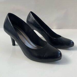 Payless Predictions Comfort Plus Women's Black Pumps Professional Size 7W Wide